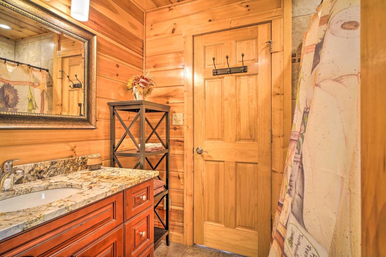 Pigeon Forge Cabin Sauna, Saltwater Pool And Views! Sevierville Buitenkant foto